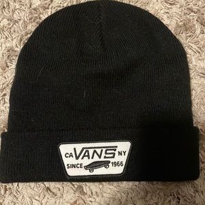 Black vans beanie